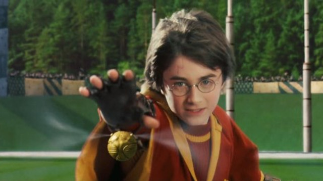 סצנת הקווידיץ' מתוך "הארי פוטר ואבן החכמים" (צילום: צילום מסך)
