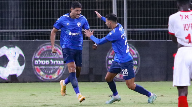 שלוש נקודות יקרות לכחולים. חבשי חוגג (צילום: לילך וייס)