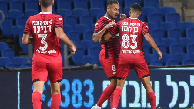 חתם את תוצאת המשחק עם השער השני. מרמנטיני חוגג (צילום: ברני ארדוב)