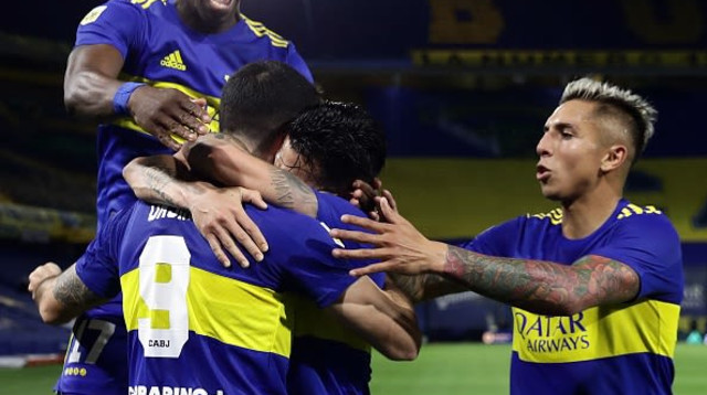 שחקני בוקה ג'וניורס חוגגים (צילום: ALEJANDRO PAGNI / Contributor)