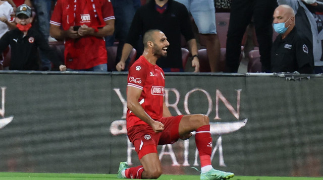 "כמה כדורגל יש לו, רק שלא ייעלם". ספורי (צילום: דני מרון)