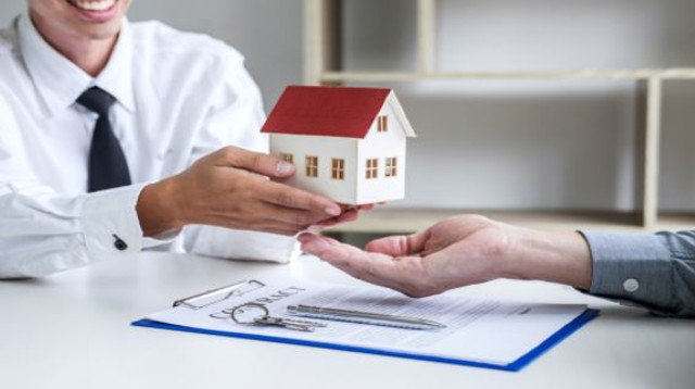 עסקת מכר (צילום: Shutterstock)