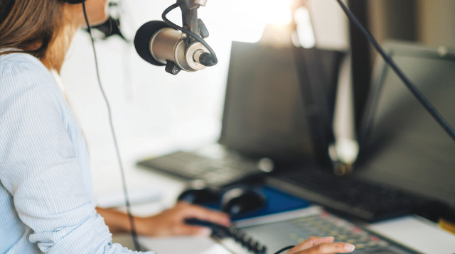 פודקאסט (צילום: אינגאימג')