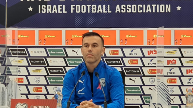 שחקן נבחרת ישראל ביברס נאתכו (צילום: שי מכלוף)