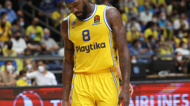 השפלה ביתית. ריינולדס (צילום: דני מרון)