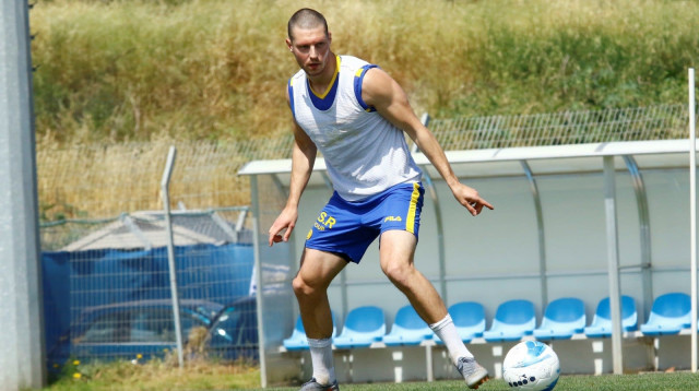 אורוש ניקוליץ' שחקן מכבי תל אביב (צילום: אתר רשמי, אתר רשמי מכבי תל אביב)