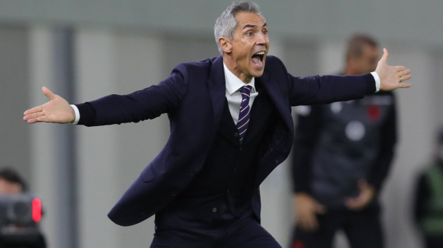 פאולו סוזה מאמן נבחרת פולין (צילום: רויטרס)