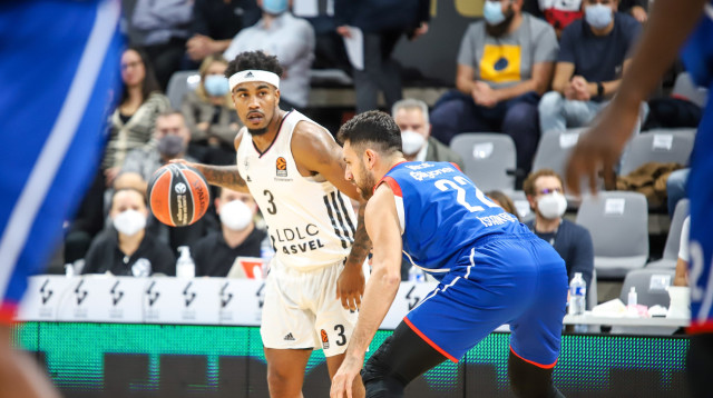 שחקן וילרבאן כריס ג'ונס (צילום: אתר רשמי, וילרבאן)