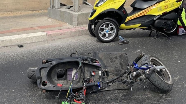 זירת התאונה בתל אביב (צילום: תיעוד מבצעי מד"א)