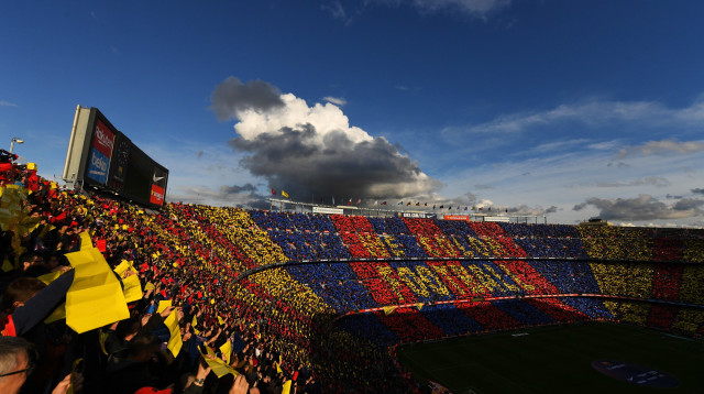 אוהדי ברצלונה בקלאסיקו נגד ריאל מדריד (צילום: GettyImages, David Ramos)