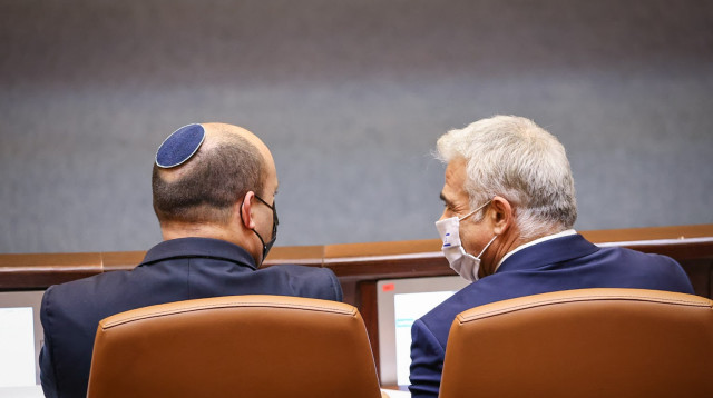 יאיר לפיד ונפתלי בנט (צילום: נועם מושקוביץ, דוברות הכנסת)