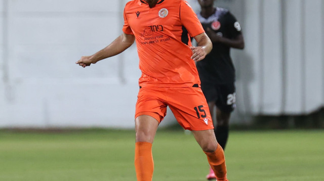 יאיר שפונגין שחקן הפועל כפר שלם (צילום: דני מרון)