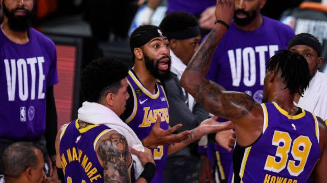 אנתוני דייויס דווייט הווארד (צילום: אתר רשמי, צילום מסך)