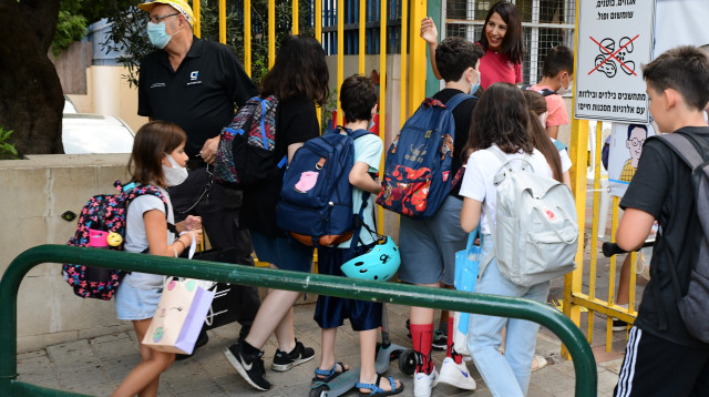 קורונה בבתי ספר (צילום: אבשלום ששוני)
