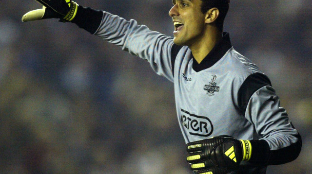 שוער הפועל תל אביב שביט אלימלך (צילום: GettyImages, Gary M. Prior)