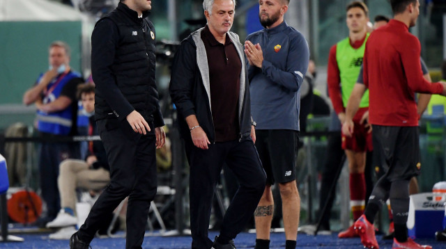 ז'וזה מוריניו מורחק מאמן רומא (צילום: רויטרס)