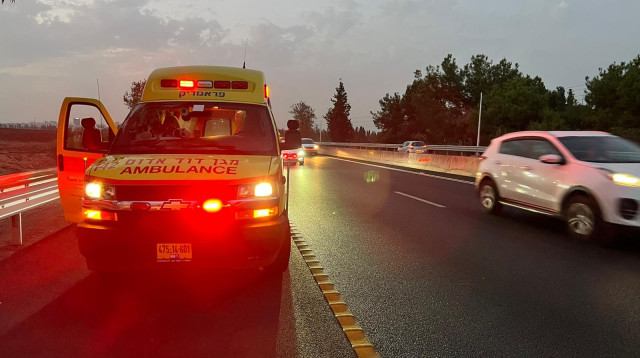 זירת התאונה (צילום: רועי סלומון תיעוד מבצעי מד"א)