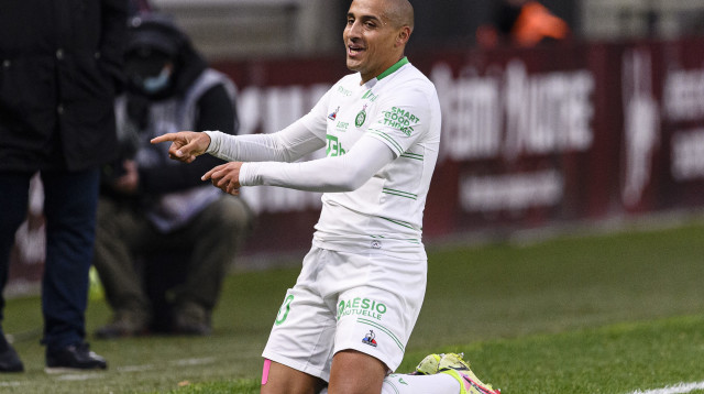 ווהבי חאזרי שחקן סנט אטיין אחרי שער מ-68 מטרים (צילום: GettyImages, Eurasia Sport Images)