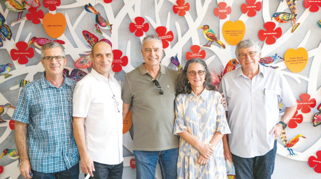 ראשי ה''גדולים מהחיים'' ואדרכילי ''בית שולמית'' (צילום: סנאפ, המרכז החברתי לצילום)