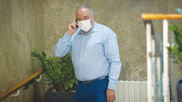 ליברמן (צילום: יונתן זינדל, פלאש 90)