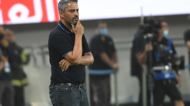 ברק יצחקי מנהל מקצועי של מכבי תל אביב ומאמן זמני (צילום: ברני ארדוב)