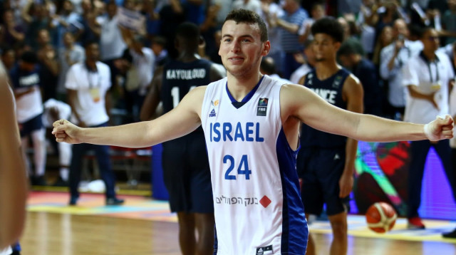 שחקן נבחרת העתודה, עידן אלבר (צילום: יוסי ציפקיס)