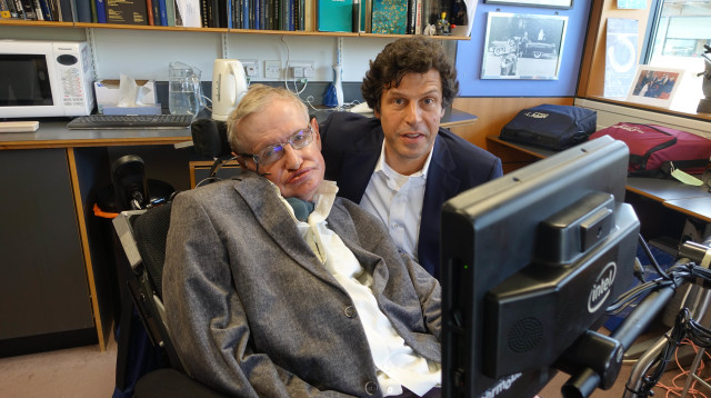 "הוקינג: אתם שומעים אותי?" (צילום:  Sky Documentaries באדיבות yes דוקו)