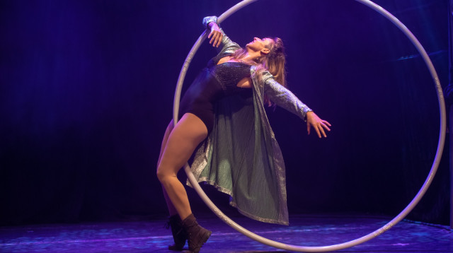 מופע וטעימות יין בבסקולה (צילום: רונן רוזנבלט)