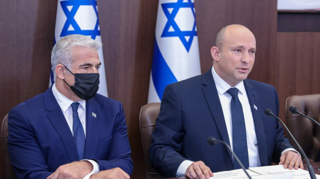 נפתלי בנט ויאיר לפיד בישיבת הממשלה (צילום: מרק ישראל סלם)