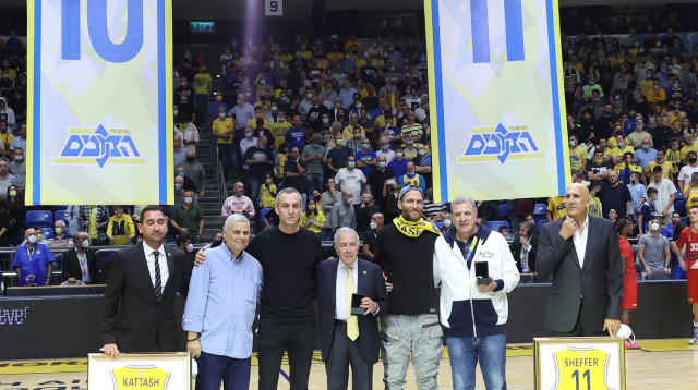 זכו לכבוד. קטשפר (צילום: דני מרון)