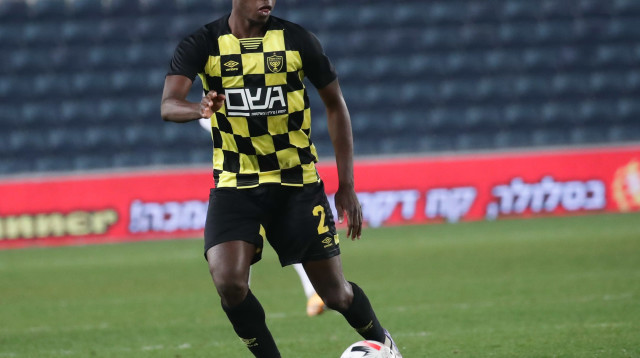 פיפ"א קבעה כי חוזהו הופר. קונטה (צילום: דני מרון)