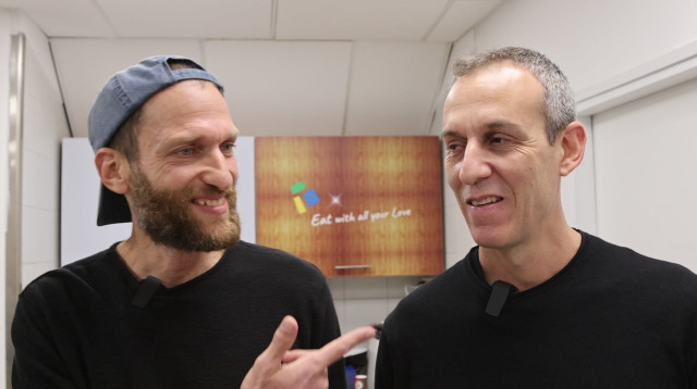 "החזקנו את האש. 2,000 או 3,000 אוהדים חיכו לנו אחרי כל משחק". קטשפר (צילום: דני מרון)