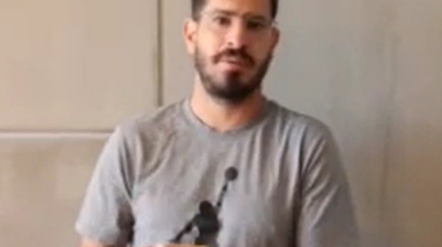 משה חוגג, בעלי בית"ר ירושלים, בנאום נגד לה פמיליה (צילום: וואלה! ספורט, בית"ר ירושלים)