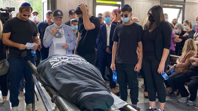 הלווית ג. יפית (צילום: אבשלום ששוני)