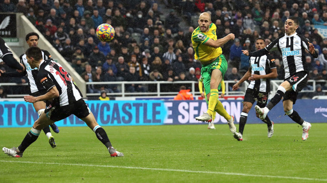 שער גדול שסידר לנוריץ' נקודה. פוקי (צילום: GettyImages, Ian MacNicol)