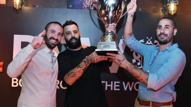 צוות טיפה מרה והזכיה (צילום: יחצ חול)