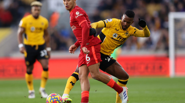 טיאגו אלקנטרה, ליברפול מול נלסון סמדו, וולבס (צילום: GettyImages, Naomi Baker)