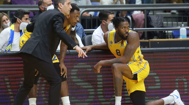 לקהל מתחיל להימאס. מכבי מתוסכלת (צילום: דני מרון)