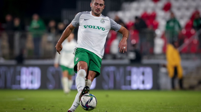 רז מאיר שחקן מכבי חיפה (צילום: מאור אלקסלסי)