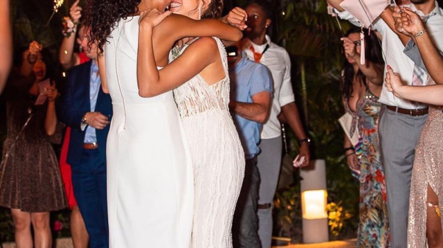 אנתוני חוגג עם אחותו הקטנה (צילום: אתר רשמי, האינסטגרם של קנדיס פארקר)