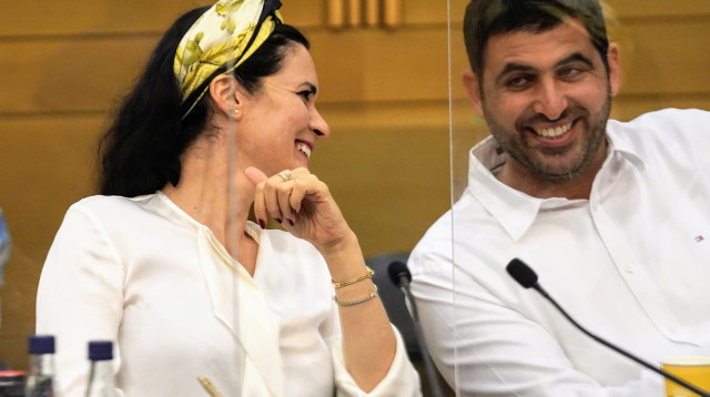 שלמה קרעי, אמילי מואטי (צילום: דני שם טוב, דוברות הכנסת)