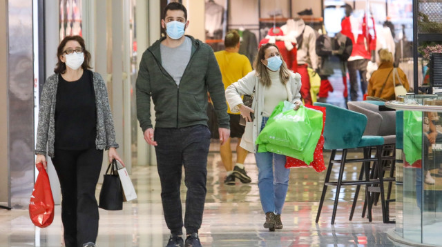 אנשים עם מסכה - אילוסטרציה (צילום: מרק ישראל סלם)