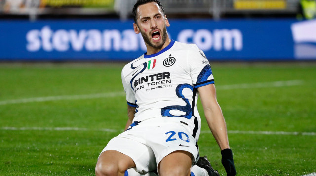 מחזור שלישי ברציפות שהוא כובש. צ'לחנוילו (צילום: רויטרס)