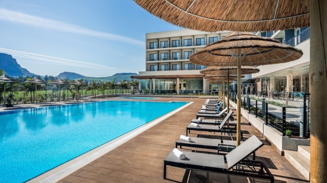 בריכת מלון גומא בכינרת  (צילום: באדיבות דבי תקשורת)