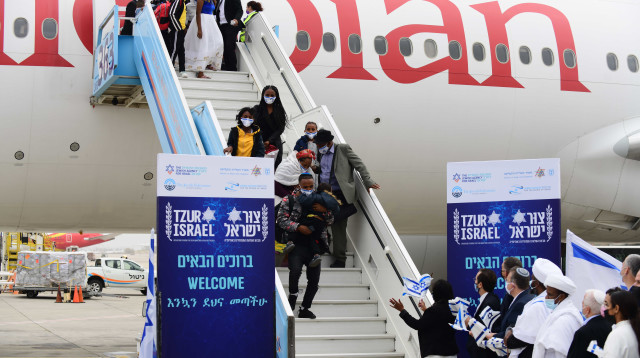 עולים מקהילת הפלאשמורה (צילום: תומר נויברג, פלאש 90)