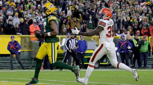 שני טאצ'דאונים כבר במחצית הראשונה. דבאנטה אדמס (צילום: GettyImages, Stacy Revere)