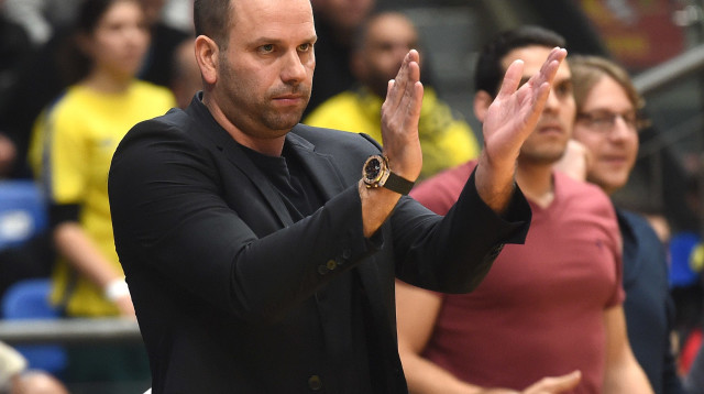 בעלי הפועל ירושלים אורי אלון (צילום: ברני ארדוב)