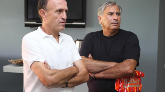 יוסי מזרחי (ימין) מאמן מכבי תל אביב עם אורי מלמיליאן מאמן בית"ר ירושלים (צילום: קובי אליהו)