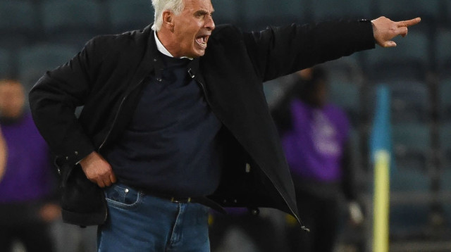 יוסי מזרחי מאמן בית"ר ירושלים (צילום: ברני ארדוב)