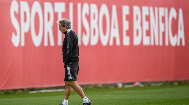 מאמן בנפיקה ז'ורז'ה ז'סוס (צילום: GettyImages, PATRICIA DE MELO MOREIRA/AFP)